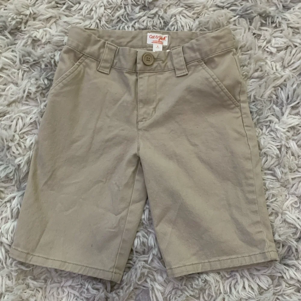 Cat & Jack girls khaki shorts adjustable waist. Size 8